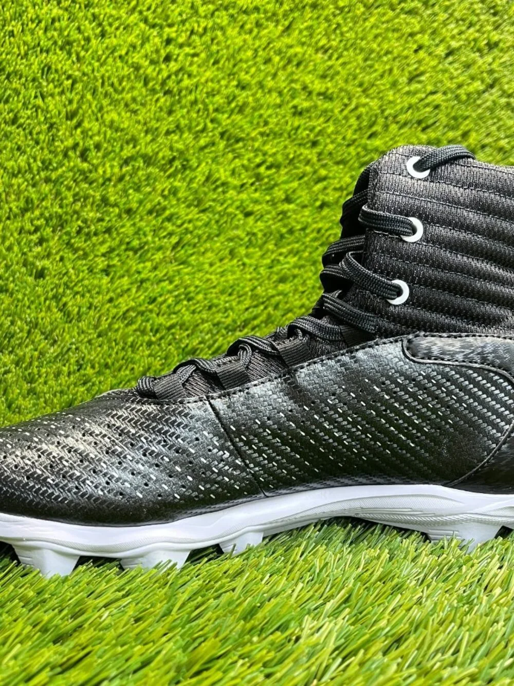 Under Armour‎ Highlight Franchise RM 2.0 Mens Size 9 Black White Football Cleats